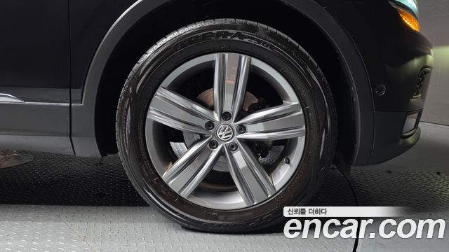 Volkswagen Tiguan (II) 2.0 TDI 4Motion Prestige 2018 — фото 5