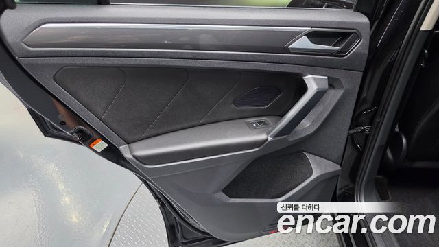 Volkswagen Tiguan (II) 2.0 TDI 4Motion Prestige 2018 — фото 25