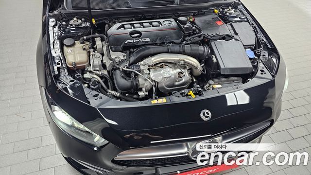 Mercedes-Benz A-Class (W177) AMG A35 4MATIC Sedan 2021 — фото 6