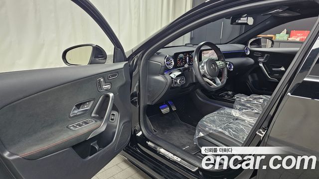 Mercedes-Benz A-Class (W177) AMG A35 4MATIC Sedan 2021 — фото 10