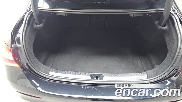 Mercedes-Benz A-Class (W177) AMG A35 4MATIC Sedan 2021 — фото 17