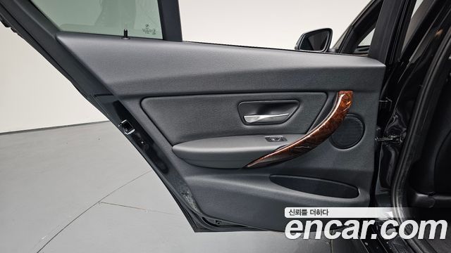 BMW 3 Series (F30) 320i 2014 — фото 31