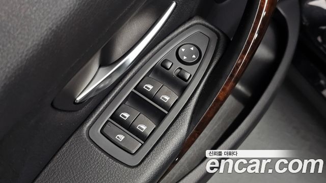 BMW 3 Series (F30) 320i 2014 — фото 35