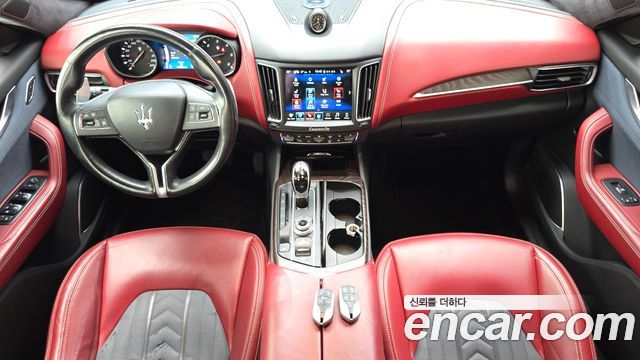 Maserati Levante 3.0 Diesel AWD GranLusso 2018 — фото 7