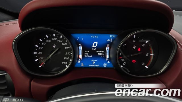 Maserati Levante 3.0 Diesel AWD GranLusso 2018 — фото 8