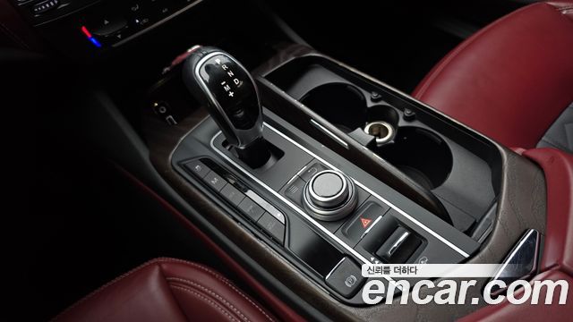 Maserati Levante 3.0 Diesel AWD GranLusso 2018 — фото 9