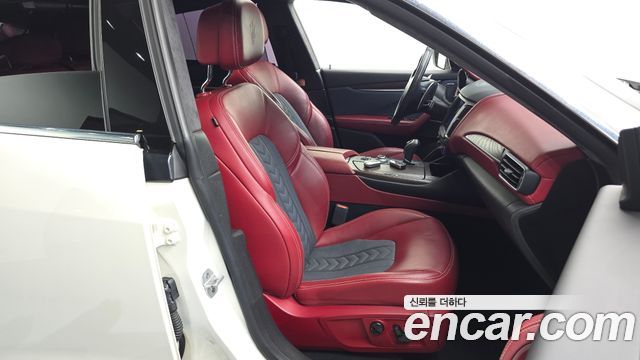 Maserati Levante 3.0 Diesel AWD GranLusso 2018 — фото 12