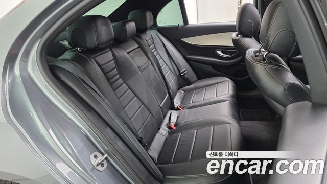 Mercedes-Benz E-Class (W213) E250 Avantgarde 2021 — фото 12