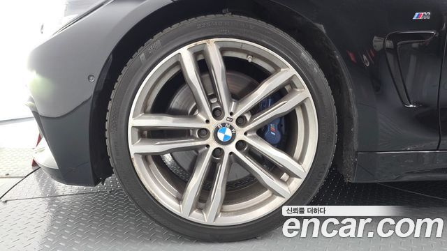 BMW 4 Series (F32) 430i M Sport Convertible 2019 — фото 5