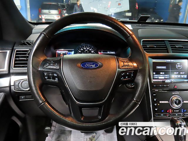 Ford Explorer 2.3 Limited 4WD 5th 2016 — фото 10