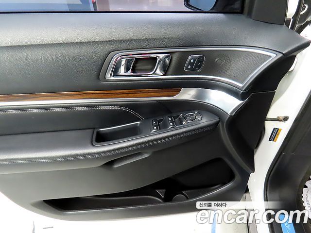 Ford Explorer 2.3 Limited 4WD 5th 2016 — фото 22
