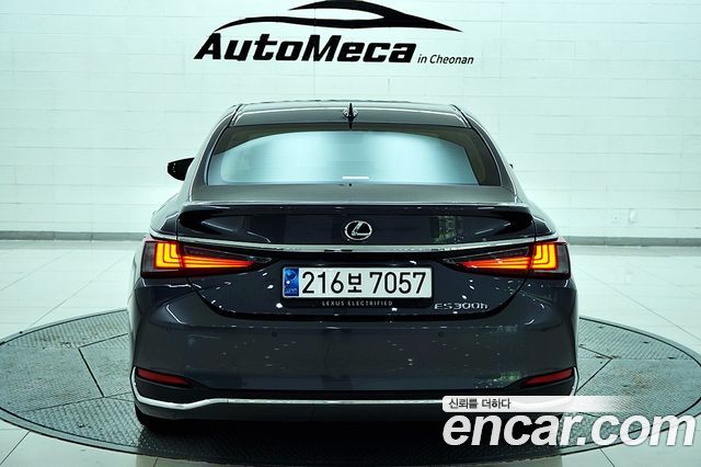 Lexus ES300h (VII) Luxury Plus 2024 — фото 6
