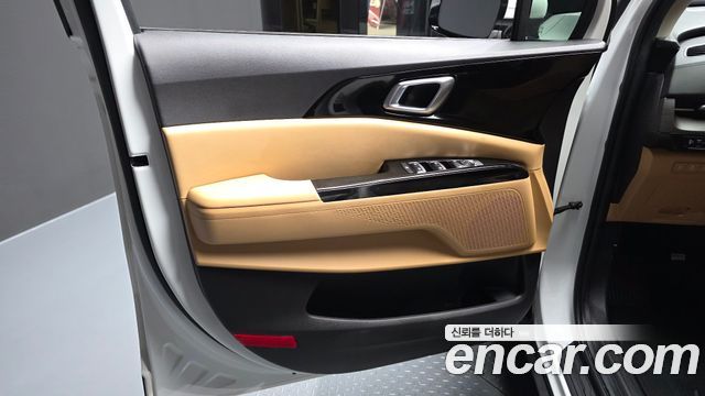 Kia Carnival (IV) Gasoline 7-Seater Noblesse 2023 — фото 24