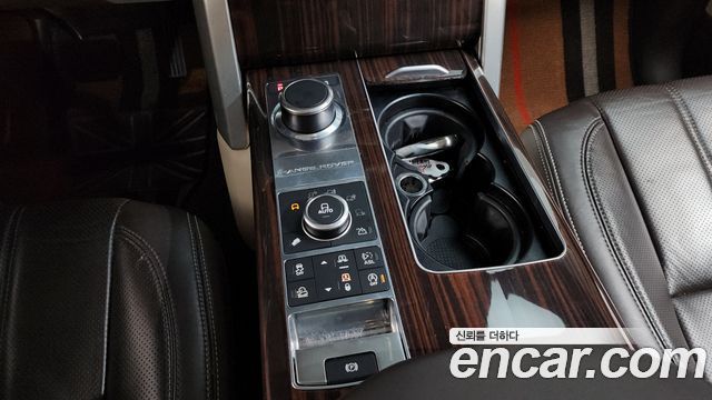 Land Rover Range Rover (IV) 4.4 SDV8 Vogue SE DIESEL 2016 — фото 9