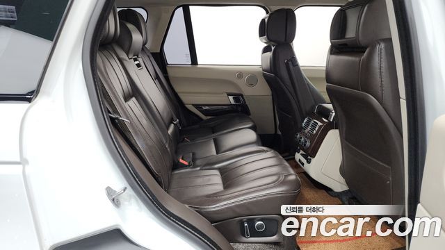 Land Rover Range Rover (IV) 4.4 SDV8 Vogue SE DIESEL 2016 — фото 14