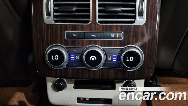 Land Rover Range Rover (IV) 4.4 SDV8 Vogue SE DIESEL 2016 — фото 20