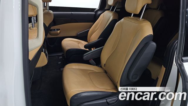 Kia Carnival (IV) Diesel 9-Seater Noblesse 2023 — фото 16