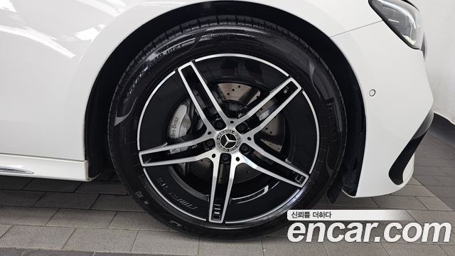 Mercedes-Benz E-Class (W214) E300 4MATIC AMG Line 2026 — фото 21