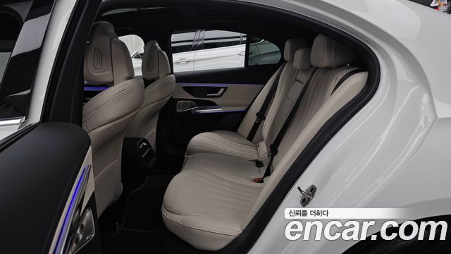 Mercedes-Benz E-Class (W214) E300 4MATIC AMG Line 2026 — фото 26