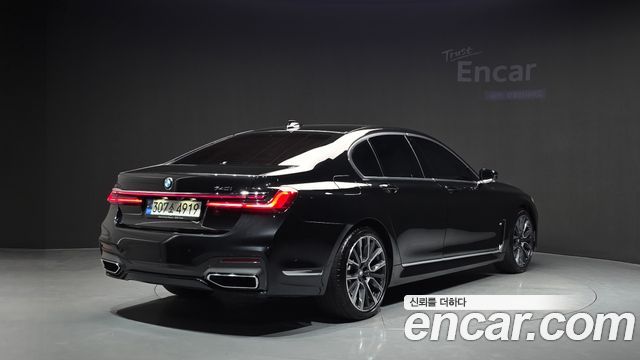 BMW 7 Series (G11) 740i M Sport 2022 — фото 2