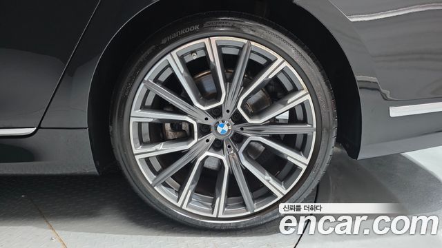 BMW 7 Series (G11) 740i M Sport 2022 — фото 27