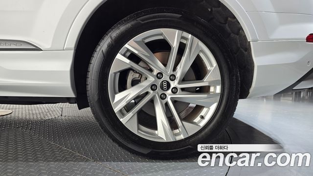 Audi Q7 (4M) 45 TDI Quattro Premium 2022 — фото 21