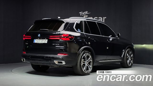 BMW X5 (G05) xDrive 50e xLine 2025 — фото 2