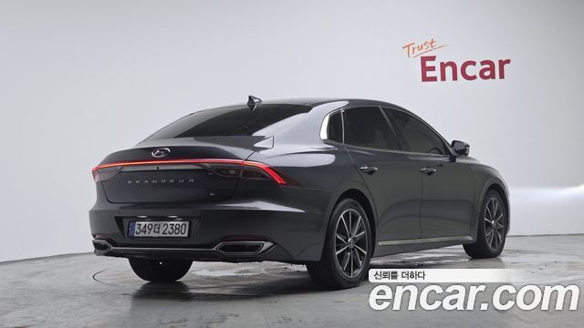 Hyundai Grandeur (IG) 2.5 Le Blanc 2023 — фото 2