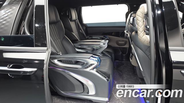 Kia Carnival (IV) Gasoline 9-Seater Hi Limousine (7-seater Limousine(Special vehicle) 2025 — фото 11