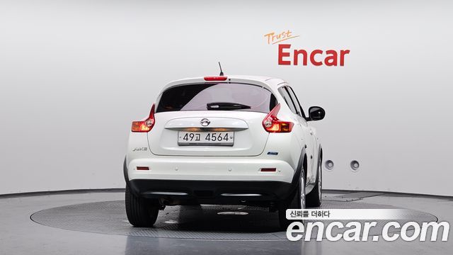 Nissan Juke 1.6 SV F15 2014 — фото 4