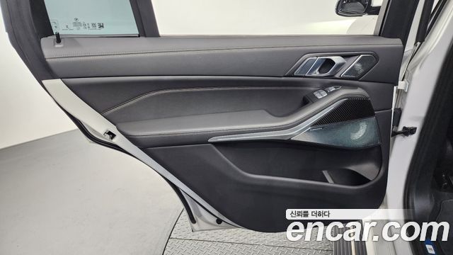 BMW X7 (G07) M60i xDrive M sport 6STR 2024 — фото 25