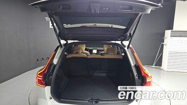 Volvo XC60 (II) B5 Ultra Bright 2025 — фото 20
