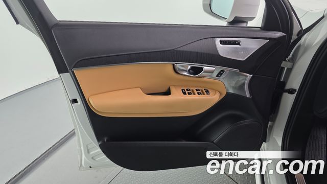 Volvo XC90 (II) B6 Ultimate Bright 2023 — фото 24