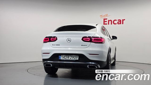 Mercedes-Benz GLC-Class (X253) GLC300 4MATIC Premium Coupe 2020 — фото 4