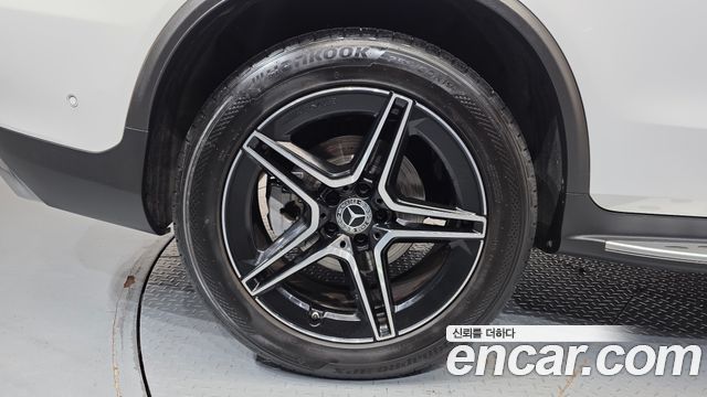 Mercedes-Benz GLC-Class (X253) GLC300 4MATIC Premium Coupe 2020 — фото 21
