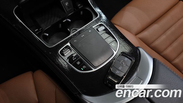 Mercedes-Benz GLC-Class (X253) GLC300 4MATIC Premium Coupe 2020 — фото 30