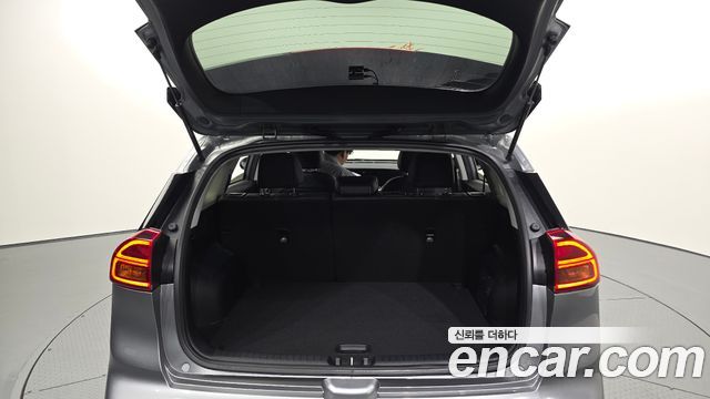 Kia Niro EV Prestige 2022 — фото 20