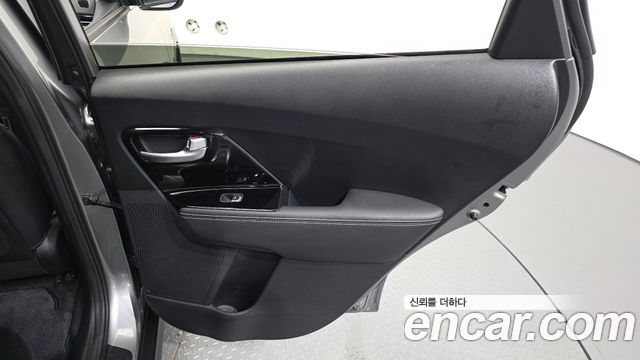 Kia Niro EV Prestige 2022 — фото 25