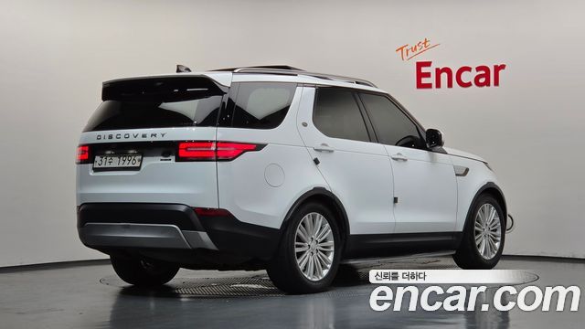 Land Rover Discovery 5 3.0 TD6 HSE Luxury 2018 — фото 2