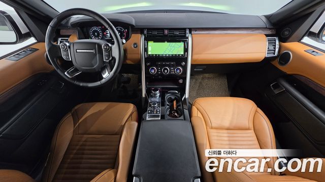 Land Rover Discovery 5 3.0 TD6 HSE Luxury 2018 — фото 7