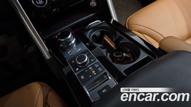 Land Rover Discovery 5 3.0 TD6 HSE Luxury 2018 — фото 9