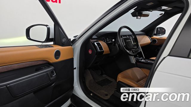 Land Rover Discovery 5 3.0 TD6 HSE Luxury 2018 — фото 10