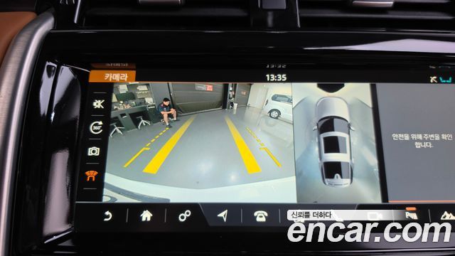 Land Rover Discovery 5 3.0 TD6 HSE Luxury 2018 — фото 13