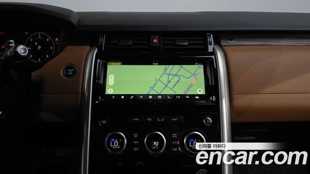 Land Rover Discovery 5 3.0 TD6 HSE Luxury 2018 — фото 14