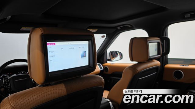 Land Rover Discovery 5 3.0 TD6 HSE Luxury 2018 — фото 18