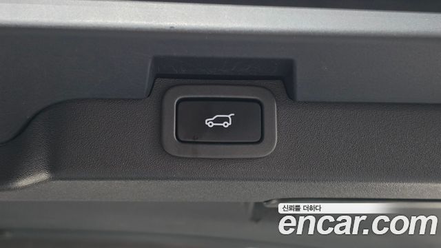 Land Rover Discovery 5 3.0 TD6 HSE Luxury 2018 — фото 19