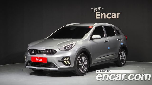 Kia Niro 1.6 HEV Prestige 2022 — фото 1