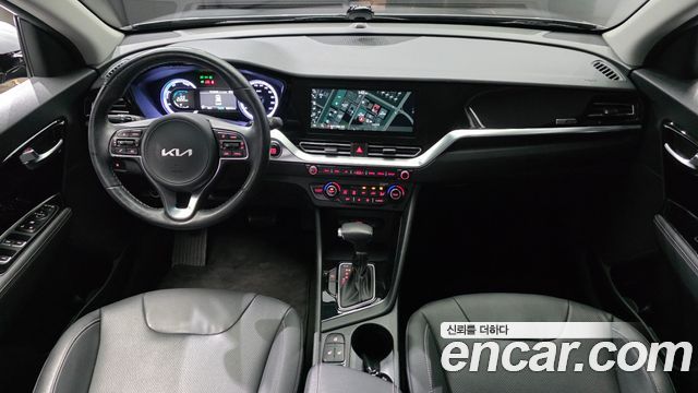 Kia Niro 1.6 HEV Prestige 2022 — фото 7