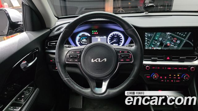 Kia Niro 1.6 HEV Prestige 2022 — фото 12