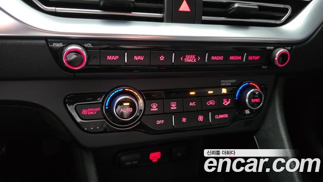 Kia Niro 1.6 HEV Prestige 2022 — фото 20